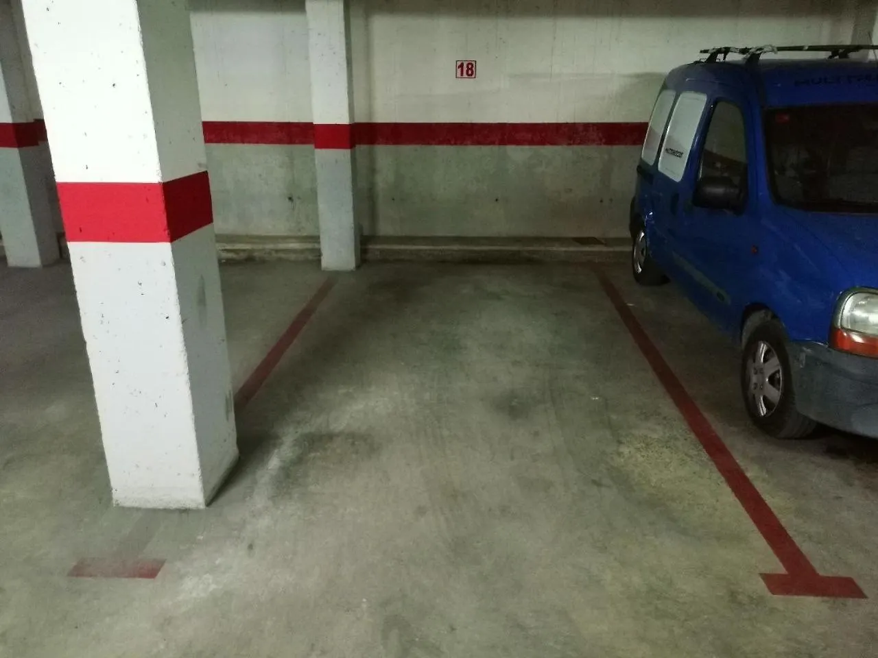 Apartamento+Parking +Piscina A 250Mts Playa Fenals Lloret de Mar Lägenhet