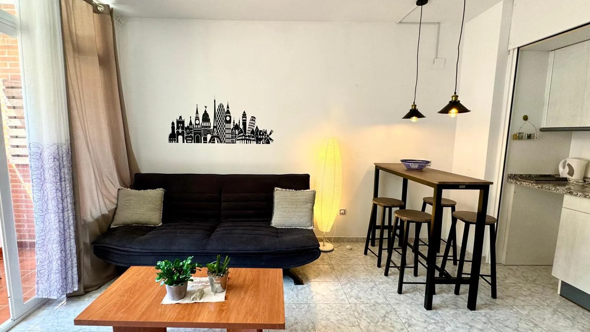 Lägenhet Apartamento+Parking +Piscina A 250Mts Playa Fenals Lloret de Mar